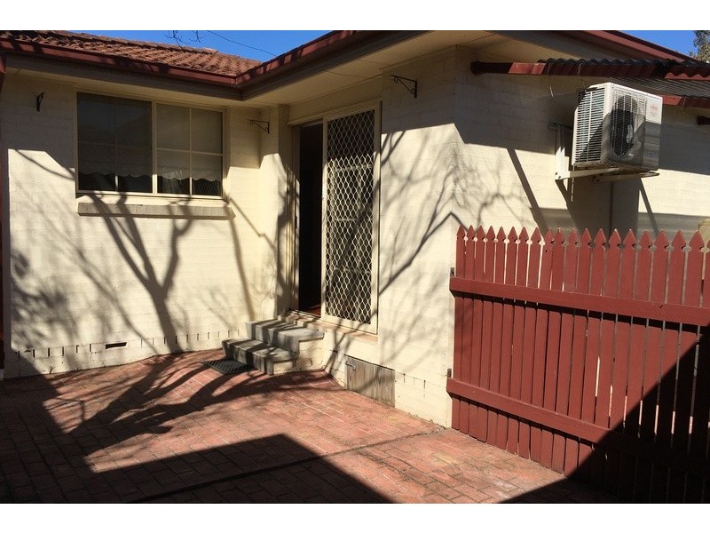 2/11 Wade Street, Figtree NSW 2525