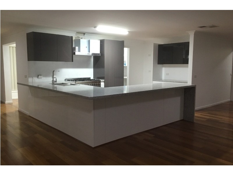 18 Melrose Way, Horsley NSW 2530