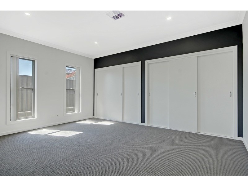 20 Mary Davis Avenue, Koonawarra NSW 2530