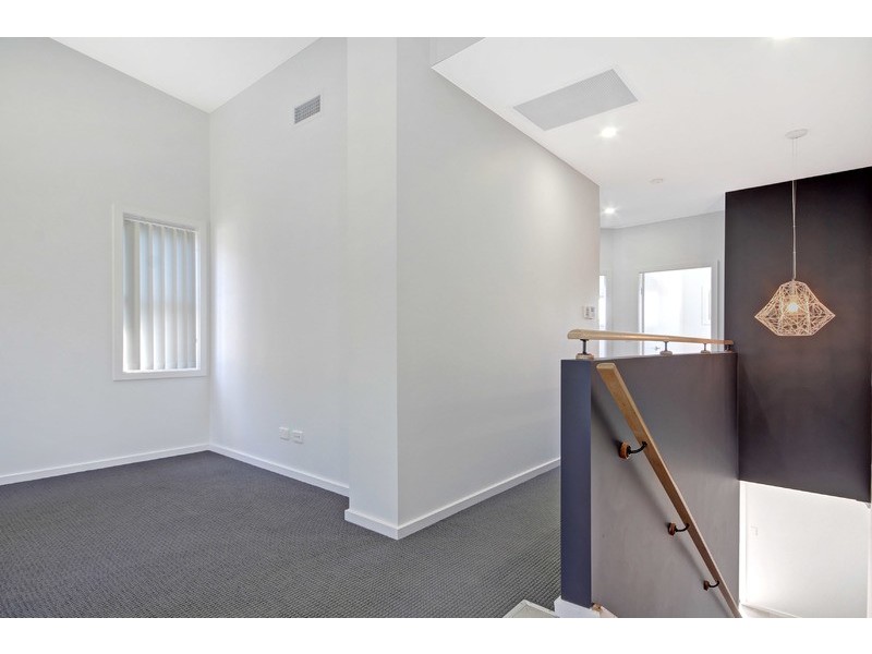 20 Mary Davis Avenue, Koonawarra NSW 2530