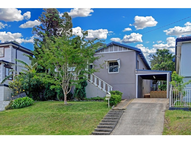22 Robertson Street, Coniston NSW 2500