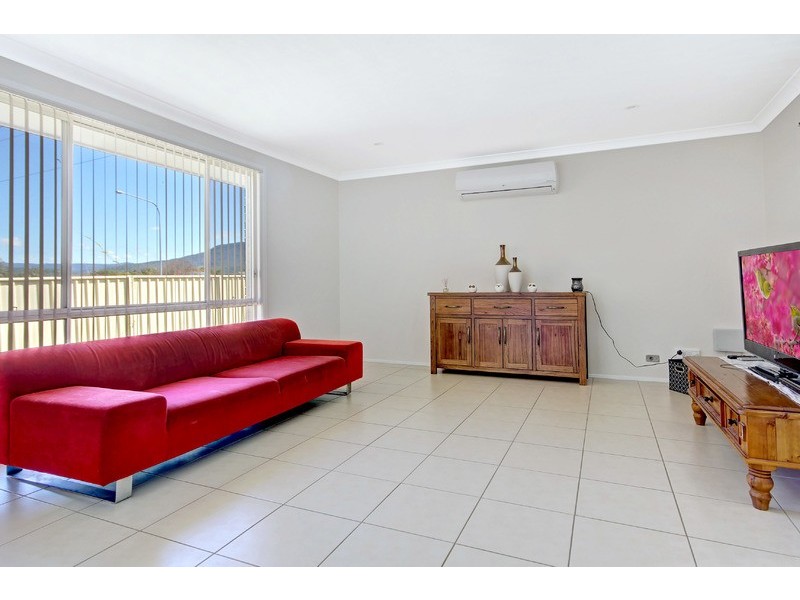 22 Glengarry Way, Horsley NSW 2530