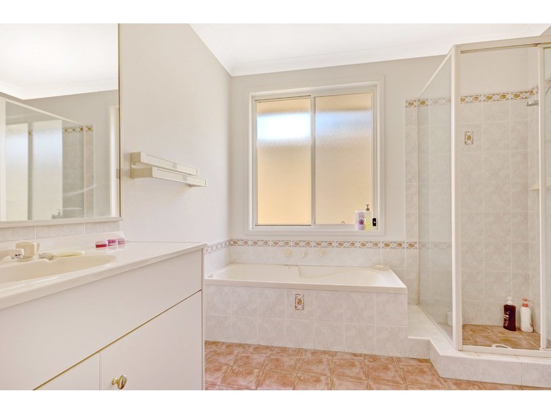 22 Glengarry Way, Horsley NSW 2530