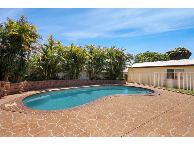 13 Macleay Place, Albion Park NSW 2527