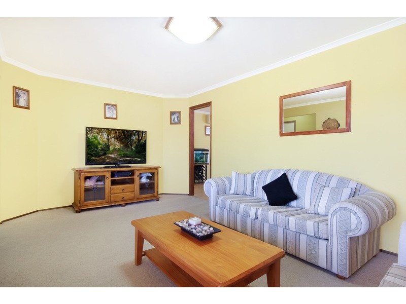 13 Macleay Place, Albion Park NSW 2527