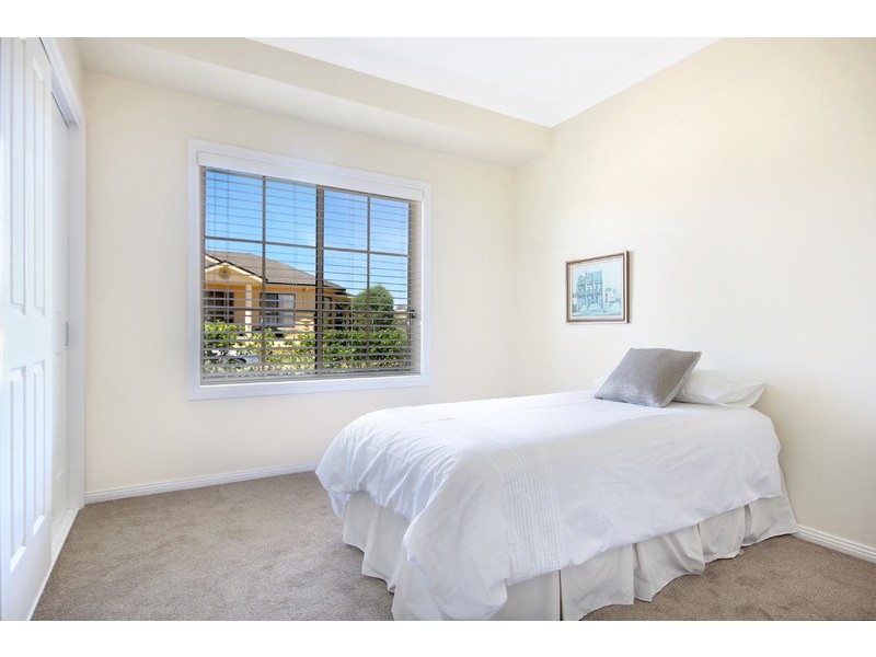 12 Scottsdale Avenue, Kanahooka NSW 2530