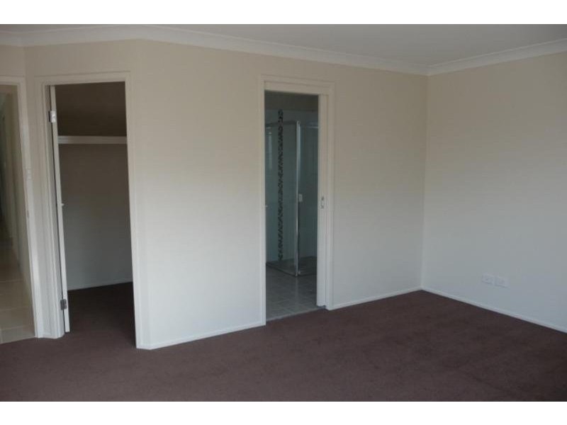 5 Greenpark Lane, Haywards Bay NSW 2530