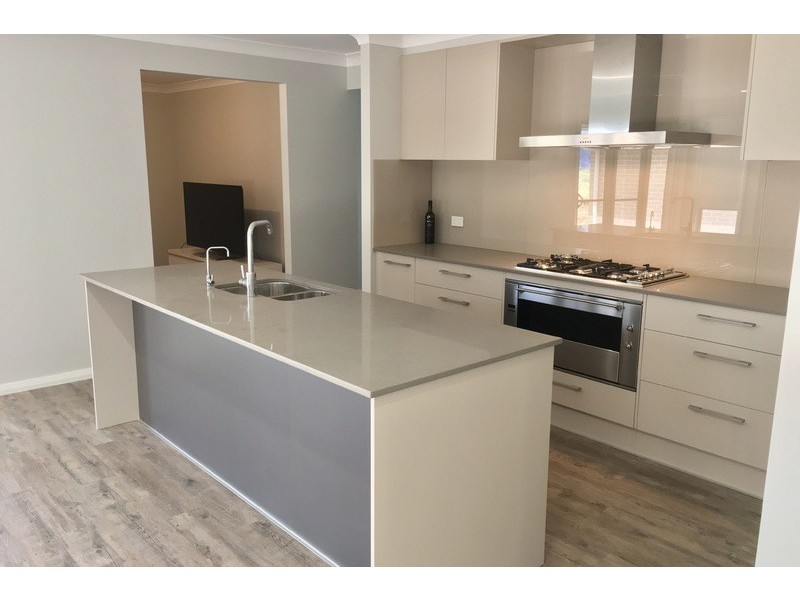 31 Alkira Circuit, Horsley NSW 2530