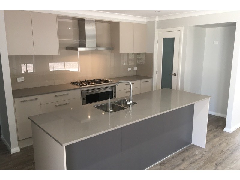 31 Alkira Circuit, Horsley NSW 2530