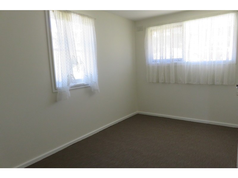 26 Wybalena Avenue, Koonawarra NSW 2530
