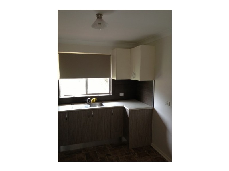 4/10 Peterborough Avenue, Lake Illawarra NSW 2528