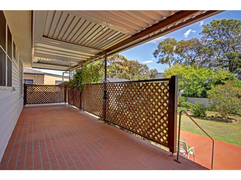 16 Roberts Avenue, Barrack Heights NSW 2528