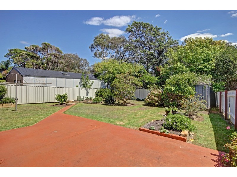 16 Roberts Avenue, Barrack Heights NSW 2528