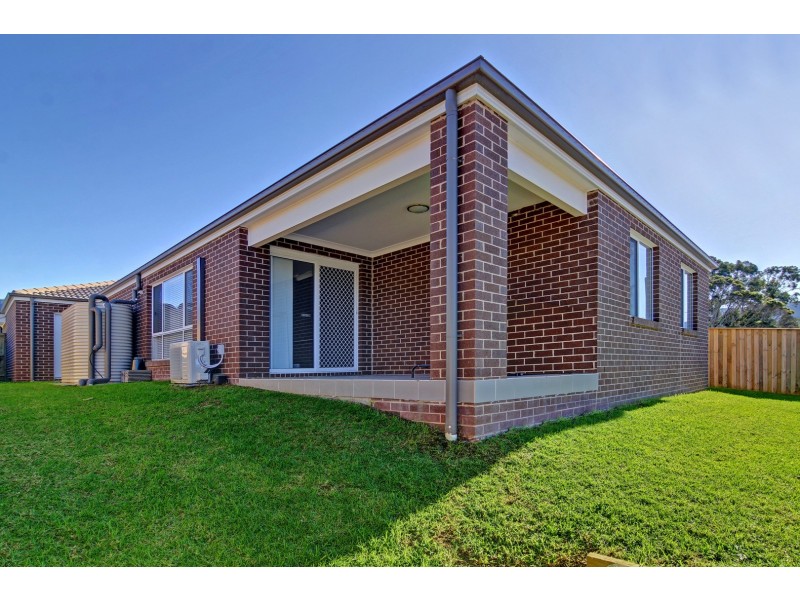 29 Omaroo Place, Horsley NSW 2530