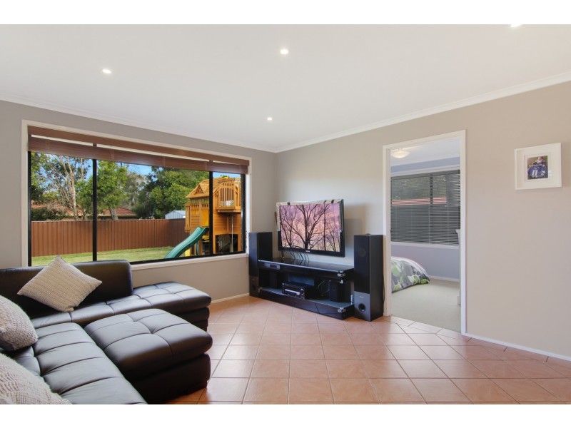 9 Wollonyuh Crescent, Horsley NSW 2530