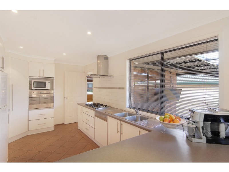 9 Wollonyuh Crescent, Horsley NSW 2530