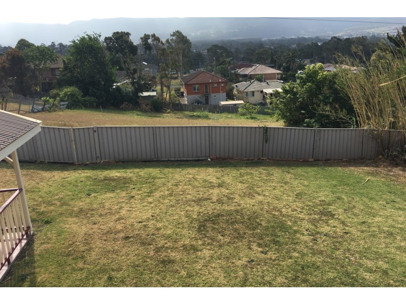 76 Tait Avenue, Kanahooka NSW 2530