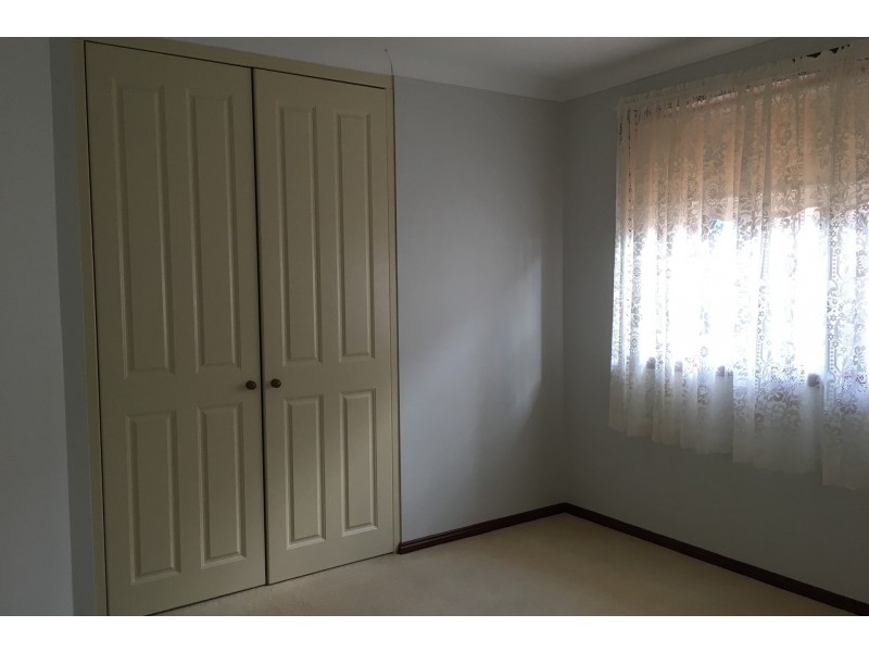 76 Tait Avenue, Kanahooka NSW 2530