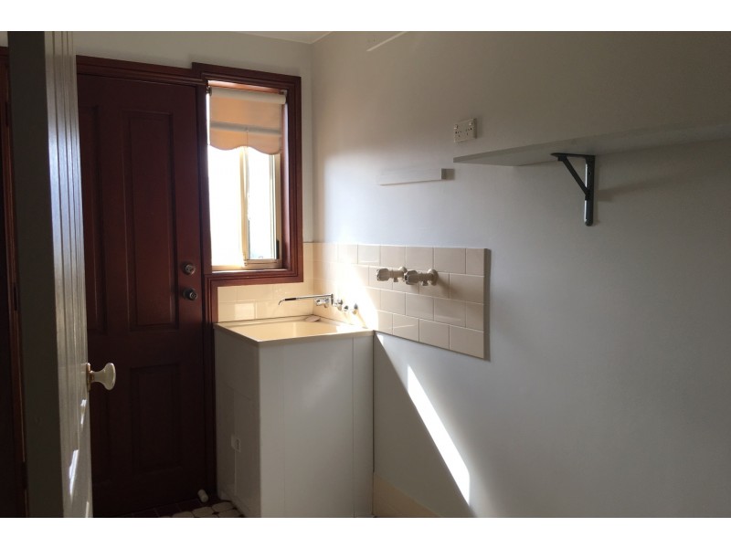 76 Tait Avenue, Kanahooka NSW 2530