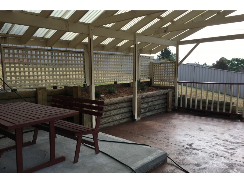 76 Tait Avenue, Kanahooka NSW 2530