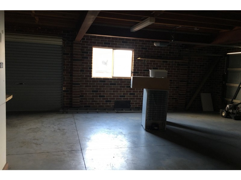 76 Tait Avenue, Kanahooka NSW 2530