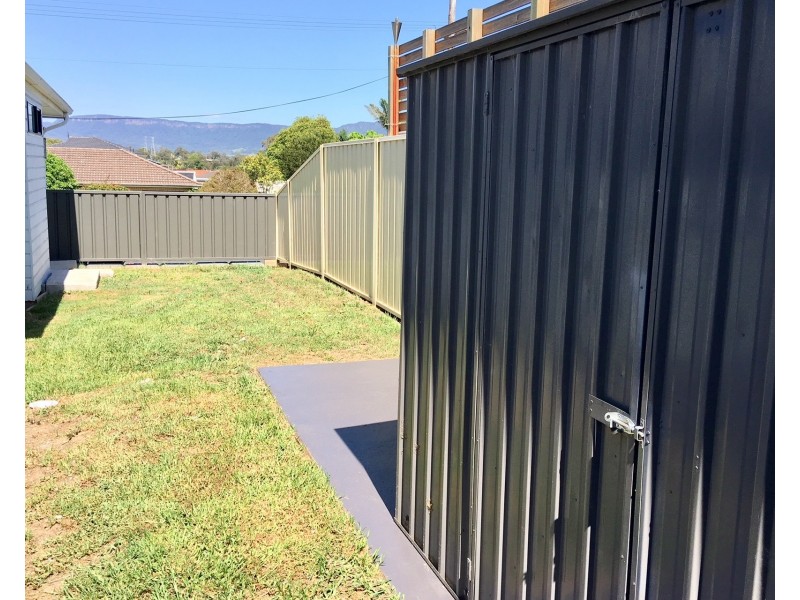 10 lakeside Drive, Kanahooka NSW 2530