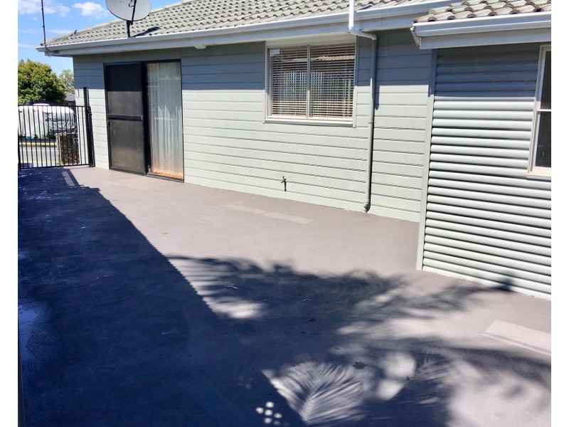 10 lakeside Drive, Kanahooka NSW 2530