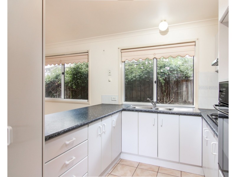 33 Glenwood Grove, Horsley NSW 2530