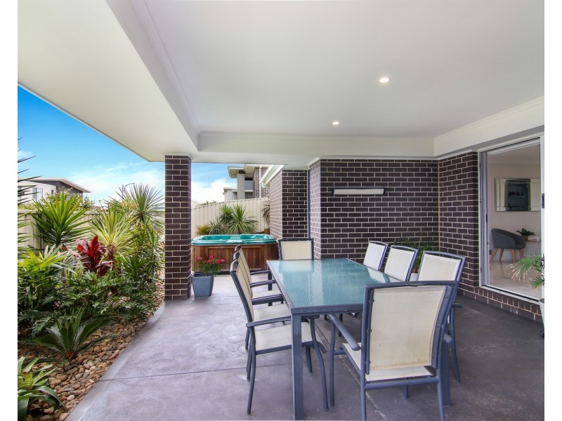8 The Links Drive, Shell Cove NSW 2529