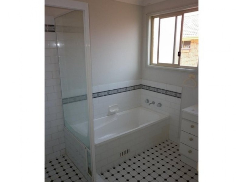 3/26-28 Bateman Avenue, Albion Park Rail NSW 2527