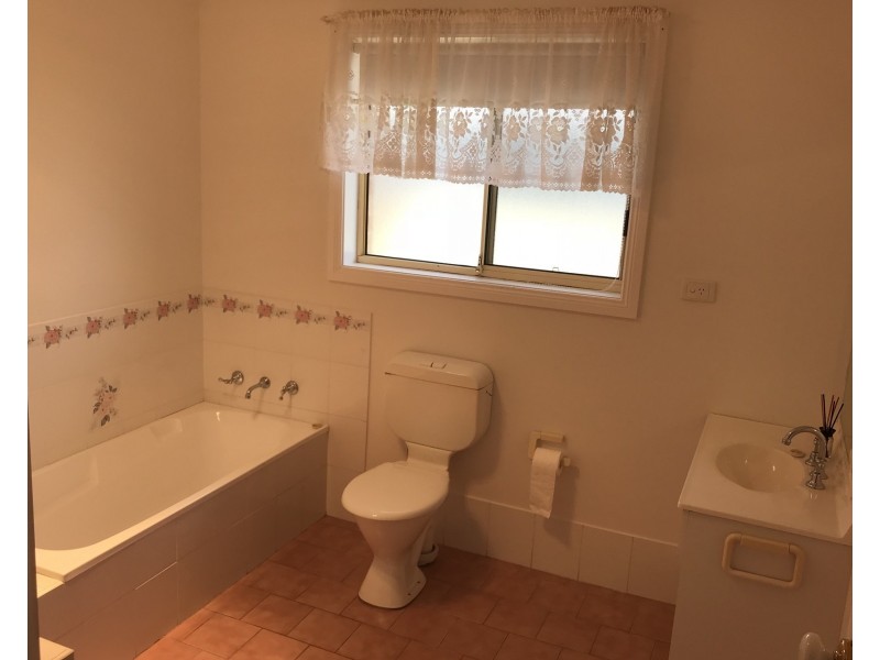 2/116 Avondale Road, Avondale NSW 2530