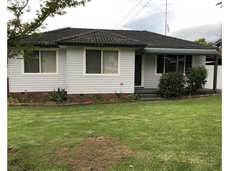 17 Tallawong Crescent, Dapto NSW 2530