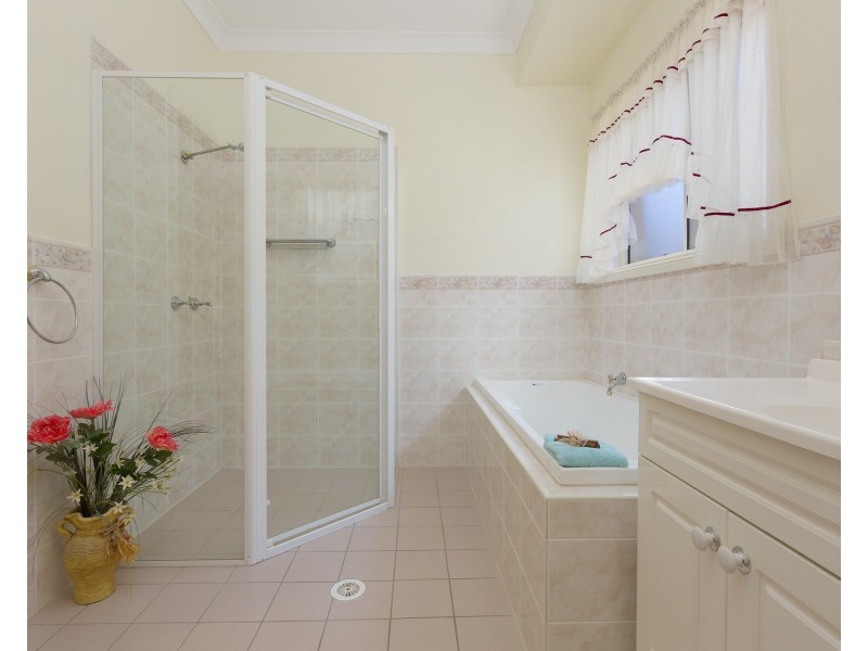 6 Longley Grove, Kanahooka NSW 2530