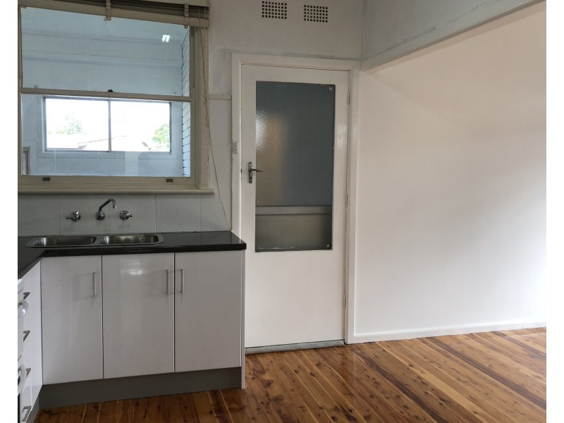 2 Sunlea Street, Dapto NSW 2530