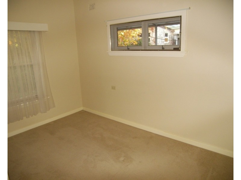 1 Mcpaul Avenue, Dapto NSW 2530