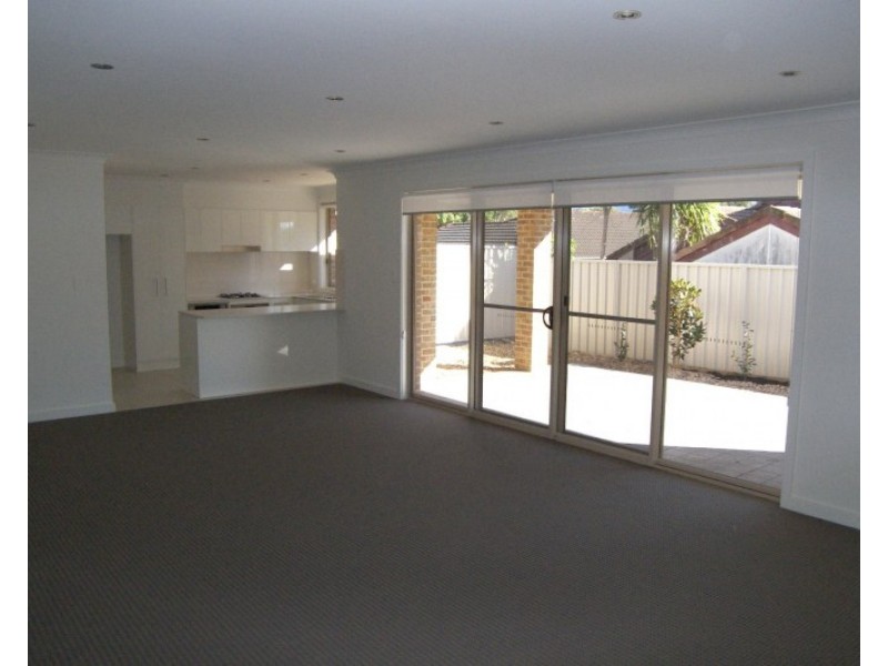 25/12 Propane Street, Albion Park NSW 2527