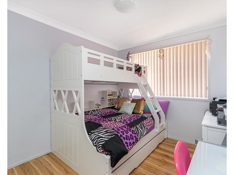 25 Melrose Way, Horsley NSW 2530