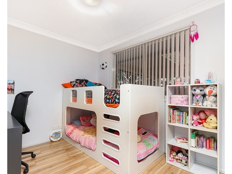 25 Melrose Way, Horsley NSW 2530