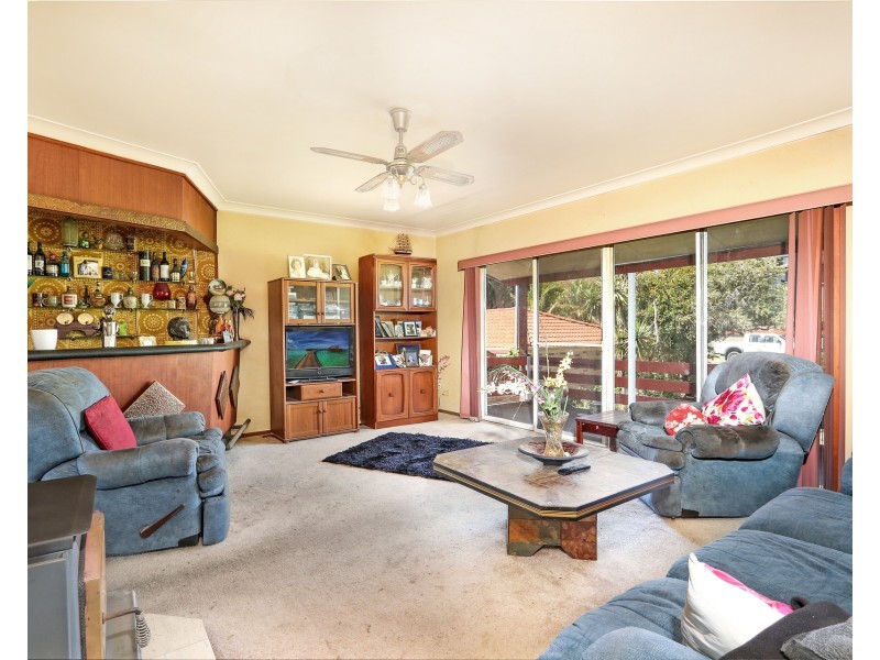 70 Edgeworth Avenue, Kanahooka NSW 2530