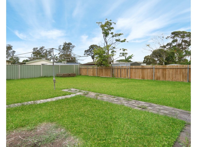 16 Bambil Crescent, Dapto NSW 2530