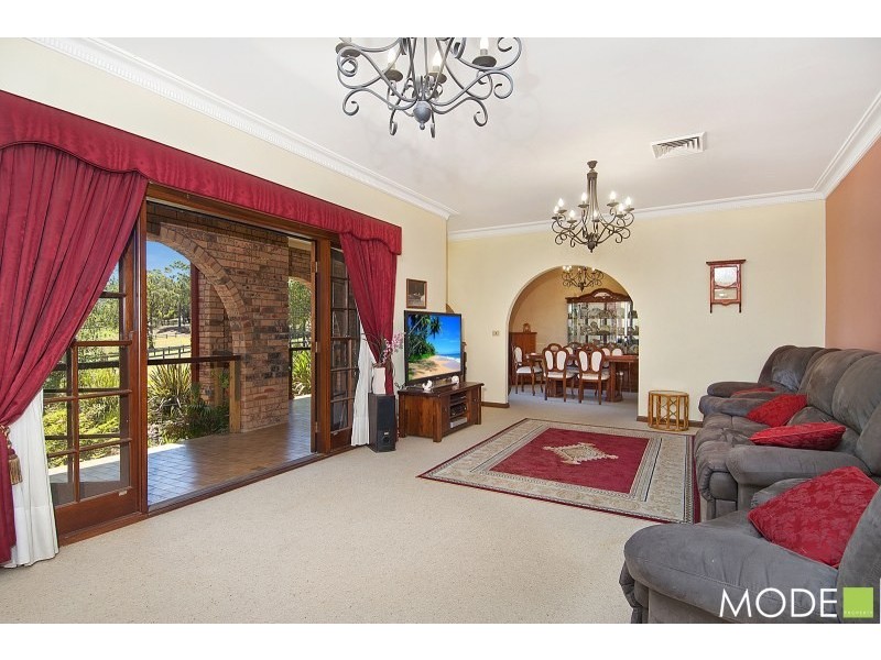 9 Thomas Road, Galston NSW 2159