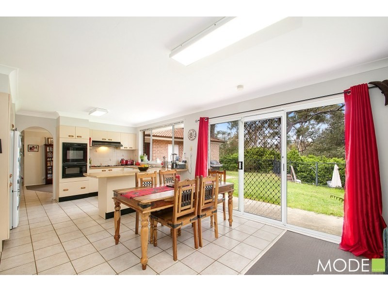6 Kenneth Place, Dural NSW 2158