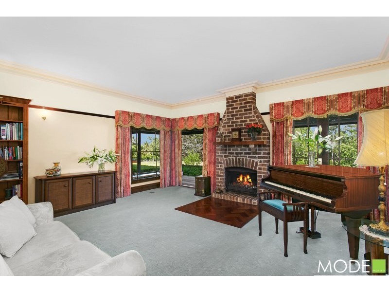 4 Taylors Road, Dural NSW 2158