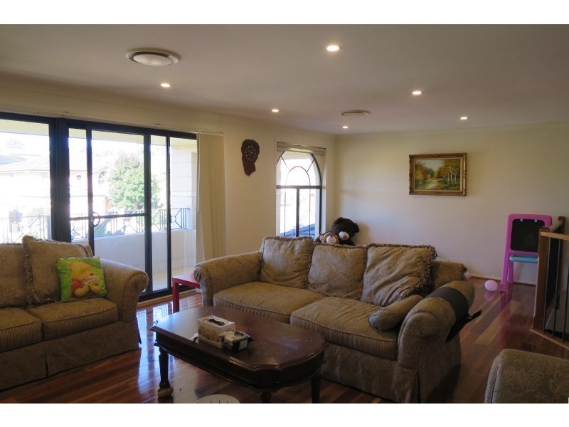 13 St Pauls Avenue, Castle Hill NSW 2154