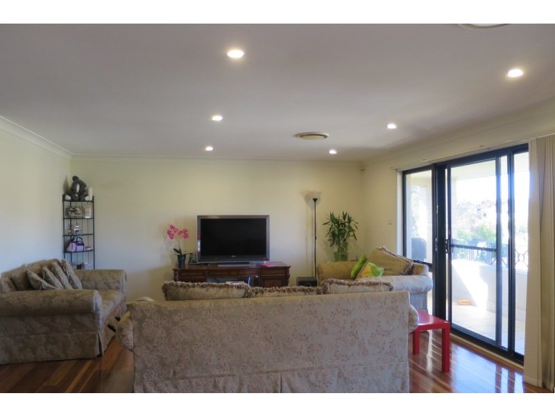 13 St Pauls Avenue, Castle Hill NSW 2154