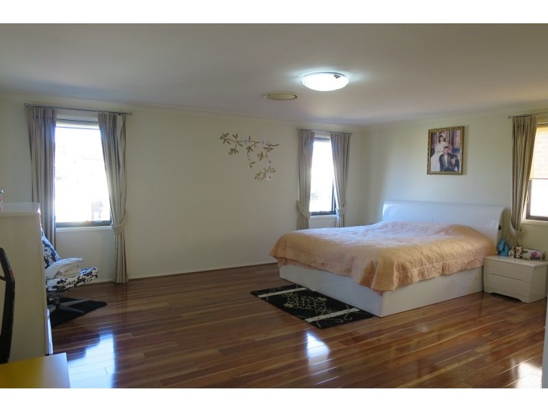 13 St Pauls Avenue, Castle Hill NSW 2154