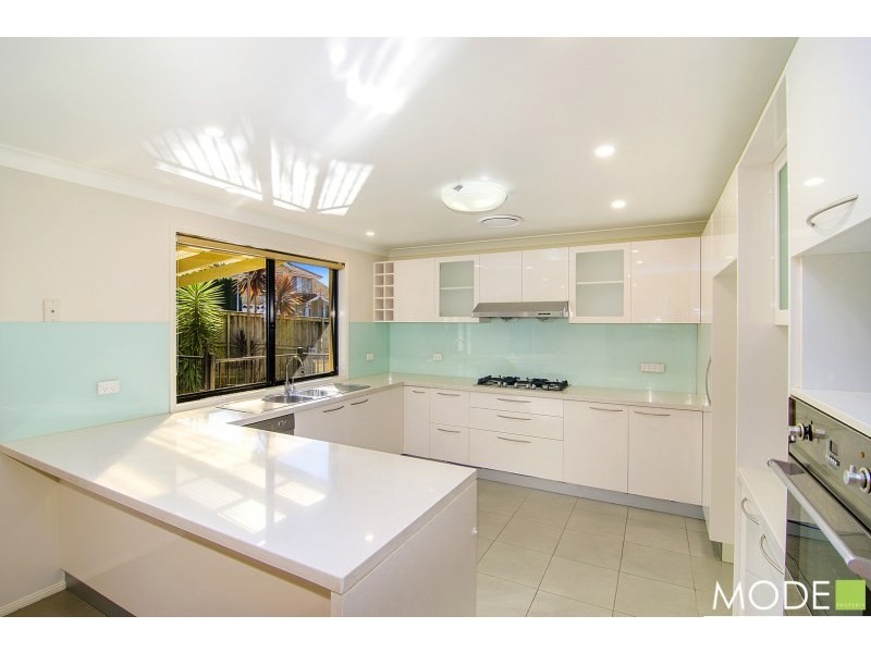 13 St Pauls Avenue, Castle Hill NSW 2154