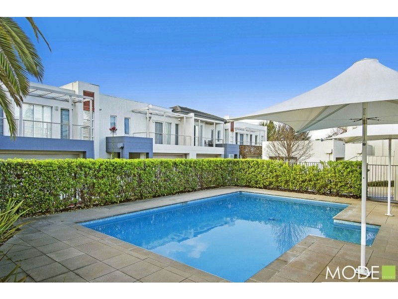 7 Waterstone Crescent, Bella Vista NSW 2153