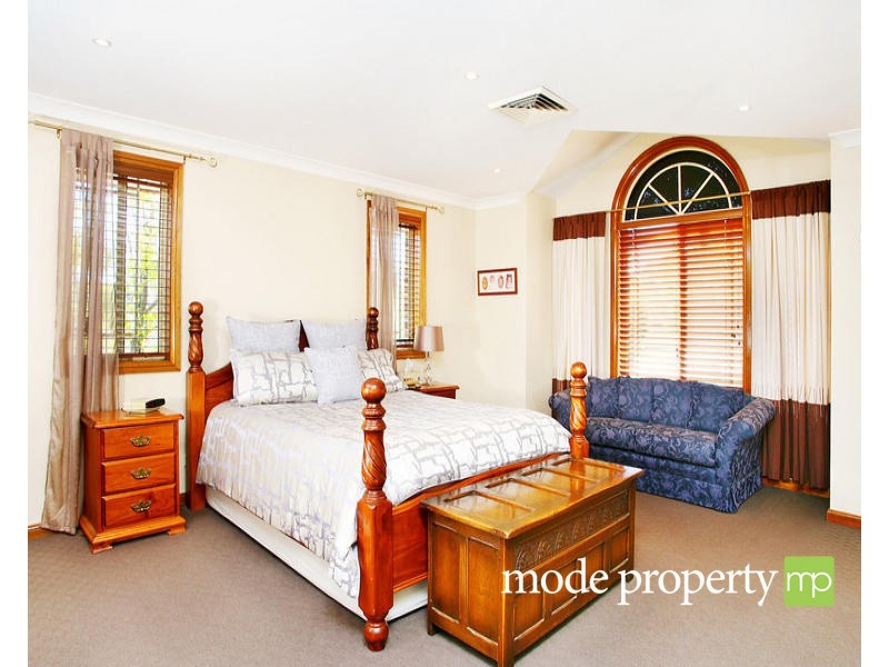 16 Finchley Place, Glenhaven NSW 2156