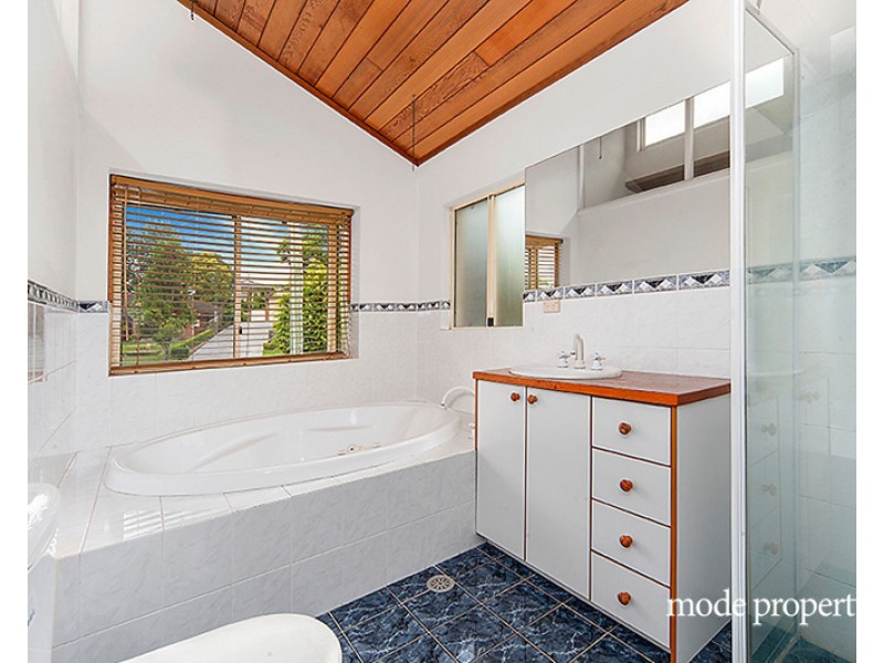 18 Forest Place, Galston NSW 2159